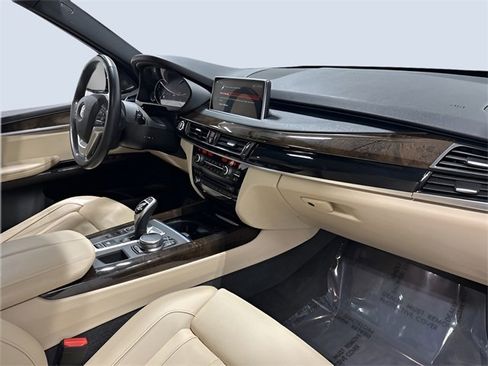 Used 2018 BMW X5 xDrive35d image 12