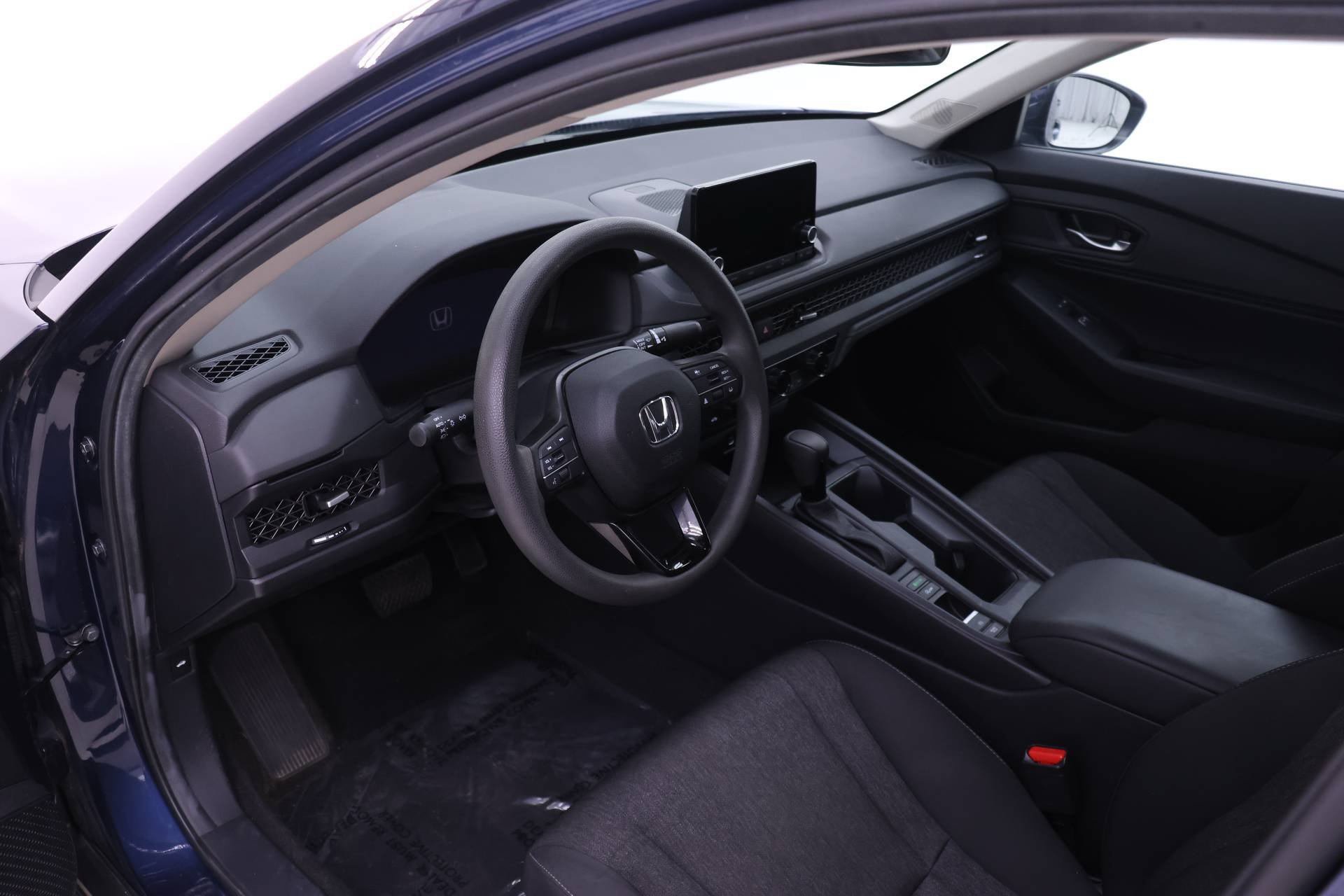 Certified 2024 Honda Accord EX image 3