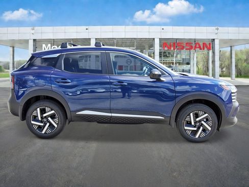 New 2026 Nissan Kicks SV w/ Cold Weather Package FWD image 6