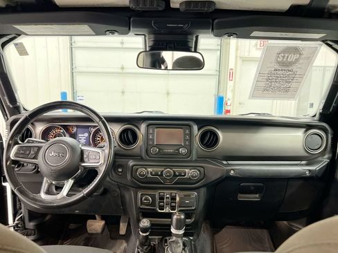 Used 2020 Jeep Gladiator Sport w/ Quick Order Package 24S AWD/4WD image 10