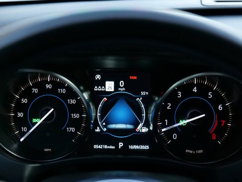 Used 2019 Jaguar F-PACE S image 19