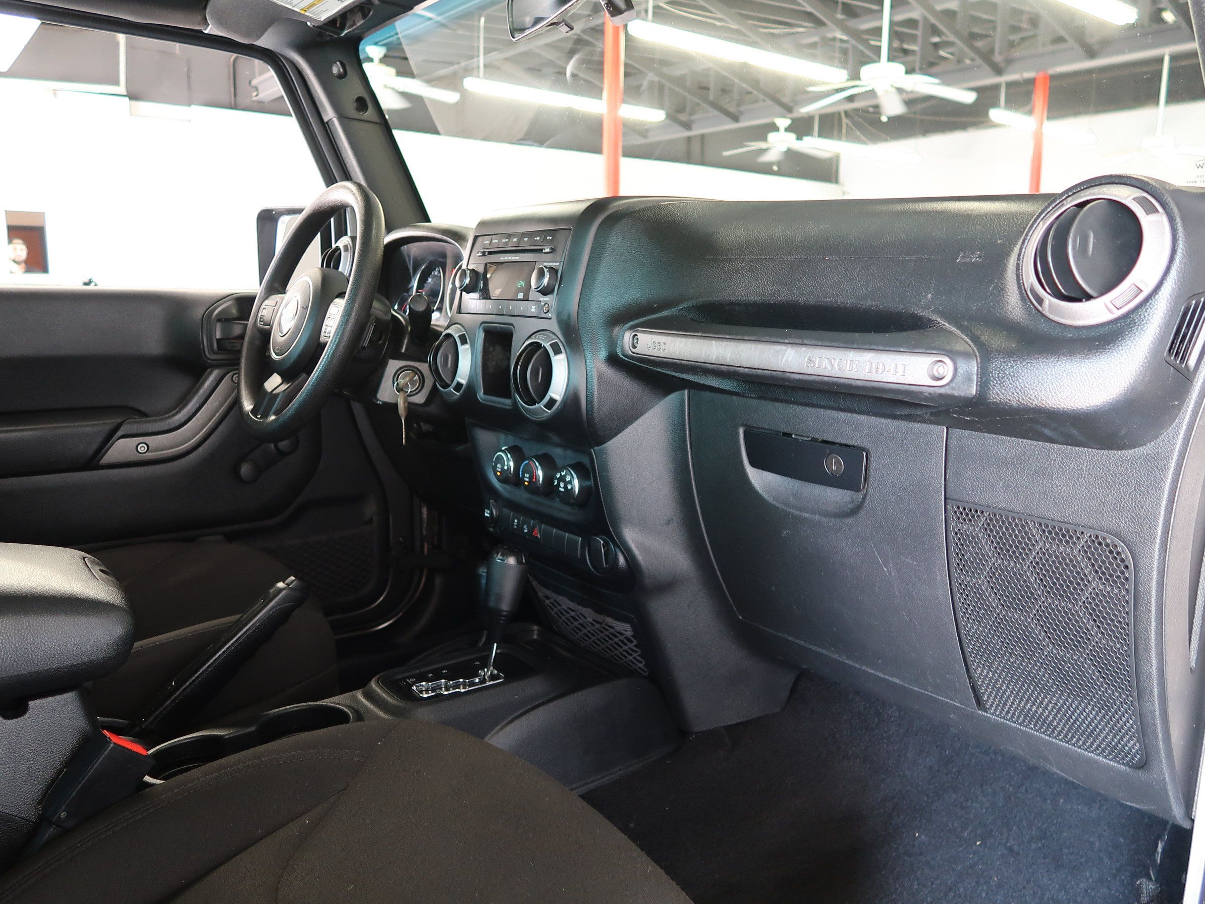 Used 2017 Jeep Wrangler Sport AWD/4WD image 13