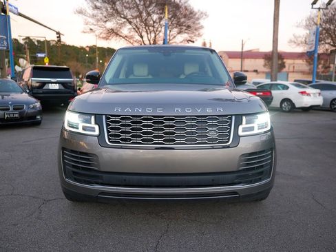 Used 2020 Land Rover Range Rover HSE image 2