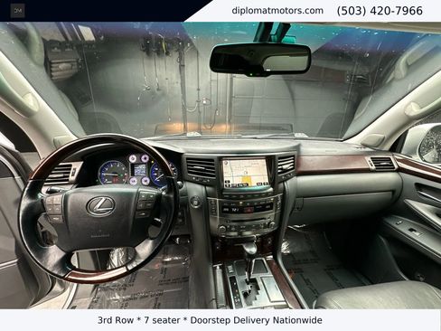 Used 2009 Lexus LX 570 4WD image 28