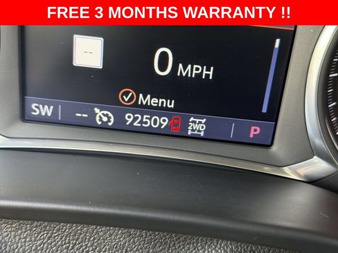 Used 2021 GMC Acadia SLT w/ LPO, Floor Liner Package AWD/4WD image 16