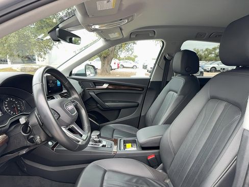 Used 2019 Audi Q5 2.0T Premium image 11