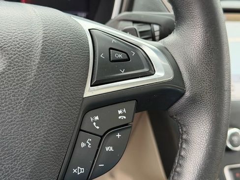 Certified 2017 Ford Fusion SE w/ Fusion SE Technology Package FWD image 23