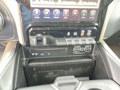 Used 2019 RAM 1500 Laramie image 21