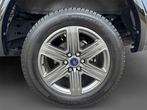 Used 2020 Ford F150 XLT w/ Equipment Group 302A Luxury image 11