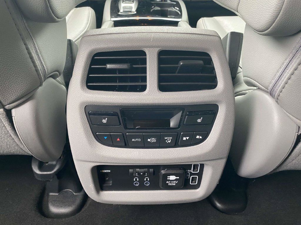 Used 2019 Honda Pilot Touring image 11