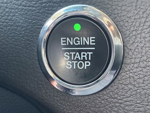 Used 2024 Ford Edge SEL image 18