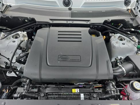 New 2026 Land Rover Defender 110 S AWD/4WD image 31