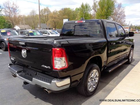 Used 2020 RAM 1500 Big Horn AWD/4WD image 3