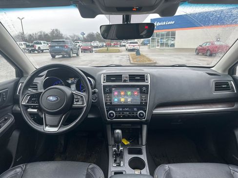Used 2018 Subaru Outback 2.5i Limited image 5