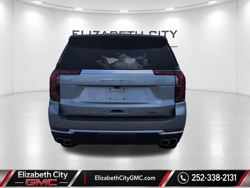 Used 2025 GMC Yukon Denali AWD/4WD image 7