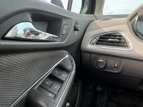 Used 2017 Chevrolet Cruze LT w/ Convenience Package image 11