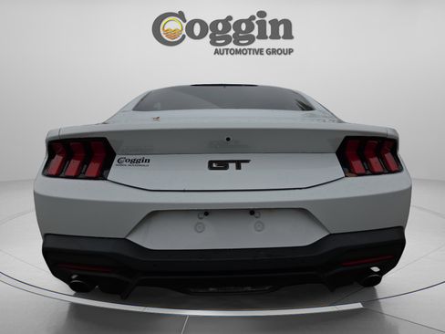 Used 2024 Ford Mustang GT Premium image 4