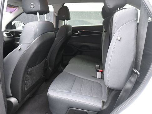 Used 2018 Kia Sorento FWD image 20