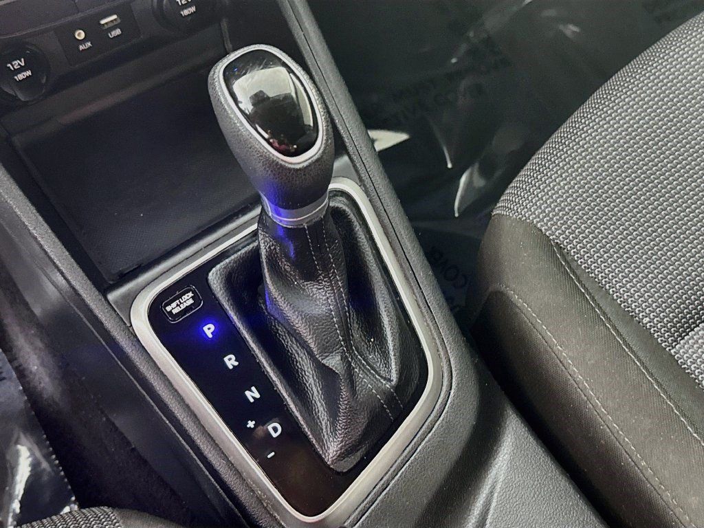 Used 2020 Hyundai Accent SE FWD image 19