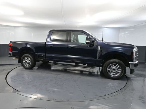 Used 2023 Ford F250 Lariat w/ FX4 Off-Road Package image 4