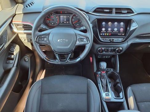 Used 2023 Chevrolet TrailBlazer RS w/ Sun and Liftgate Package image 6