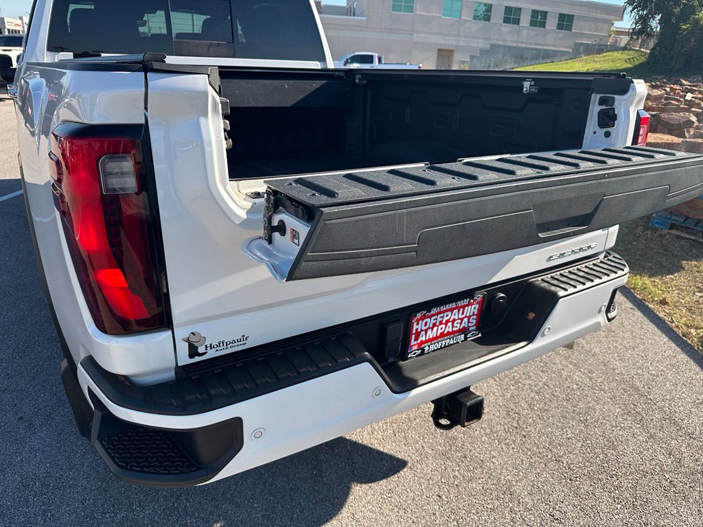 Used 2024 GMC Sierra 2500 Denali Ultimate AWD/4WD image 11