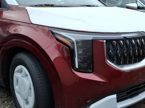 New 2026 Kia Carnival FWD image 13