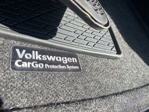 Used 2023 Volkswagen Tiguan SE R-Line AWD/4WD image 38