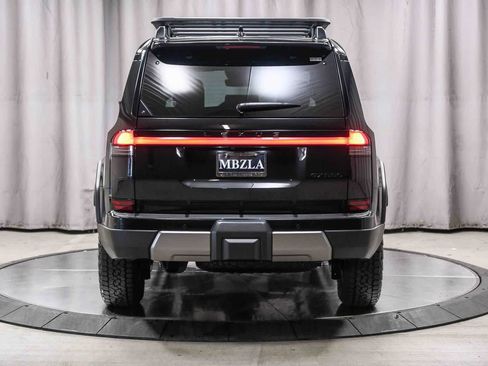 Used 2024 Lexus GX 550 AWD/4WD image 3