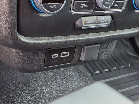 Used 2024 Chevrolet Tahoe Commercial Fleet image 12