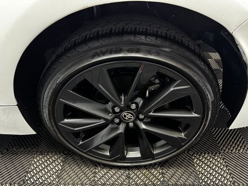 Used 2024 Toyota Corolla SE w/ SE Premium Package image 20