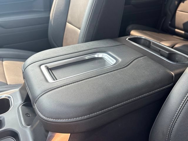 Used 2022 GMC Sierra 1500 SLT w/ SLT Premium Plus Package AWD/4WD image 23
