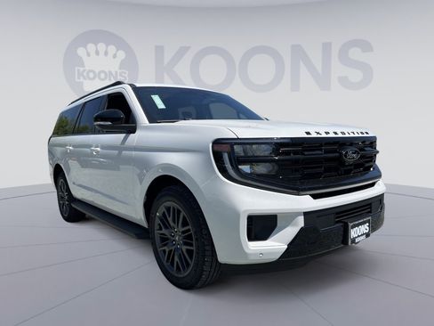 New 2026 Ford Expedition Max Platinum w/ Stealth Appearance Package AWD/4WD image 10