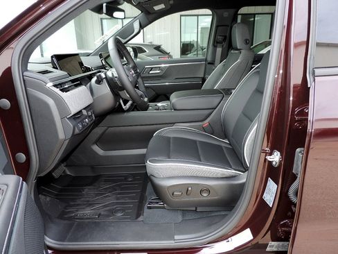 New 2026 GMC Sierra EV Elevation w/ LPO, Elevation Dark Package image 9