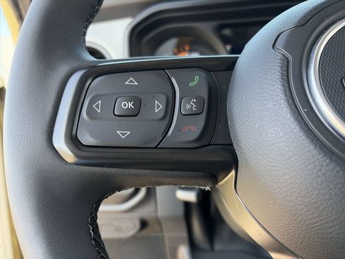 Used 2025 Jeep Wrangler Unlimited Sport AWD/4WD image 15