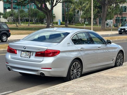 Used 2019 BMW 530e w/ Convenience Package RWD image 5