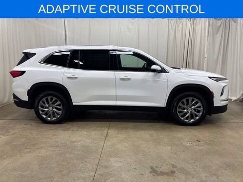 Used 2026 Buick Enclave Preferred FWD image 2