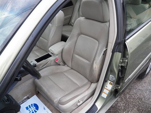 Used 2006 Subaru Outback 2.5i Limited image 8