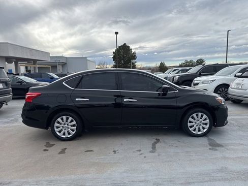 Used 2018 Nissan Sentra S image 6