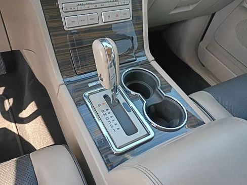 Used 2009 Lincoln Navigator Sport Utility 4D image 14