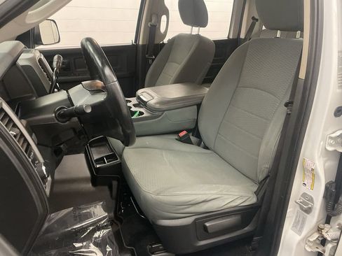Used 2015 RAM 2500 Tradesman w/ Chrome Appearance Group AWD/4WD image 11
