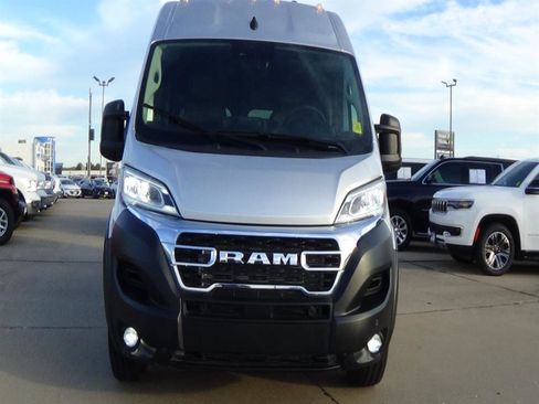 Used 2025 RAM ProMaster 2500 w/ Quick Order Package 22G SLT image 3