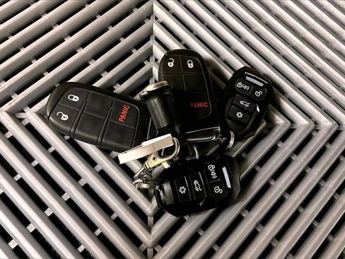 Used 2022 Jeep Compass Trailhawk image 10