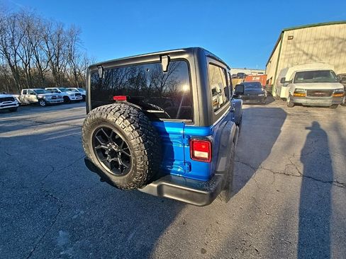 Used 2024 Jeep Wrangler Sport S image 7