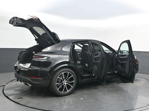 New 2026 Porsche Cayenne Coupe AWD/4WD image 44