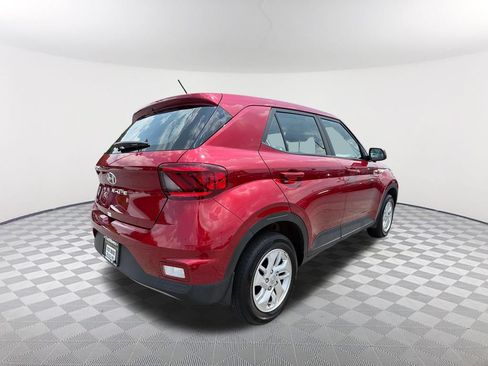 Used 2025 Hyundai Venue SE FWD image 5