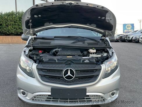 Used 2016 Mercedes-Benz Metris Passenger image 7