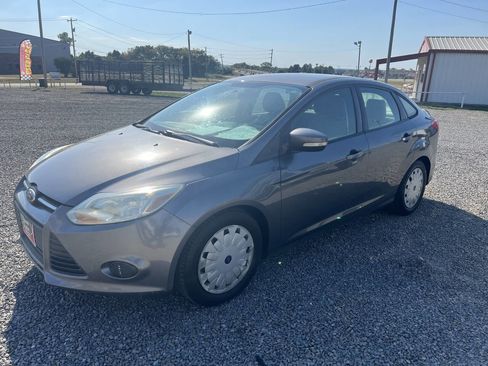 Used 2014 Ford Focus SE image 3
