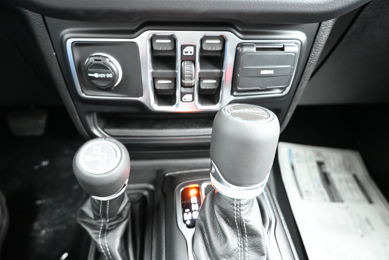 New 2026 Jeep Gladiator Sport AWD/4WD image 17