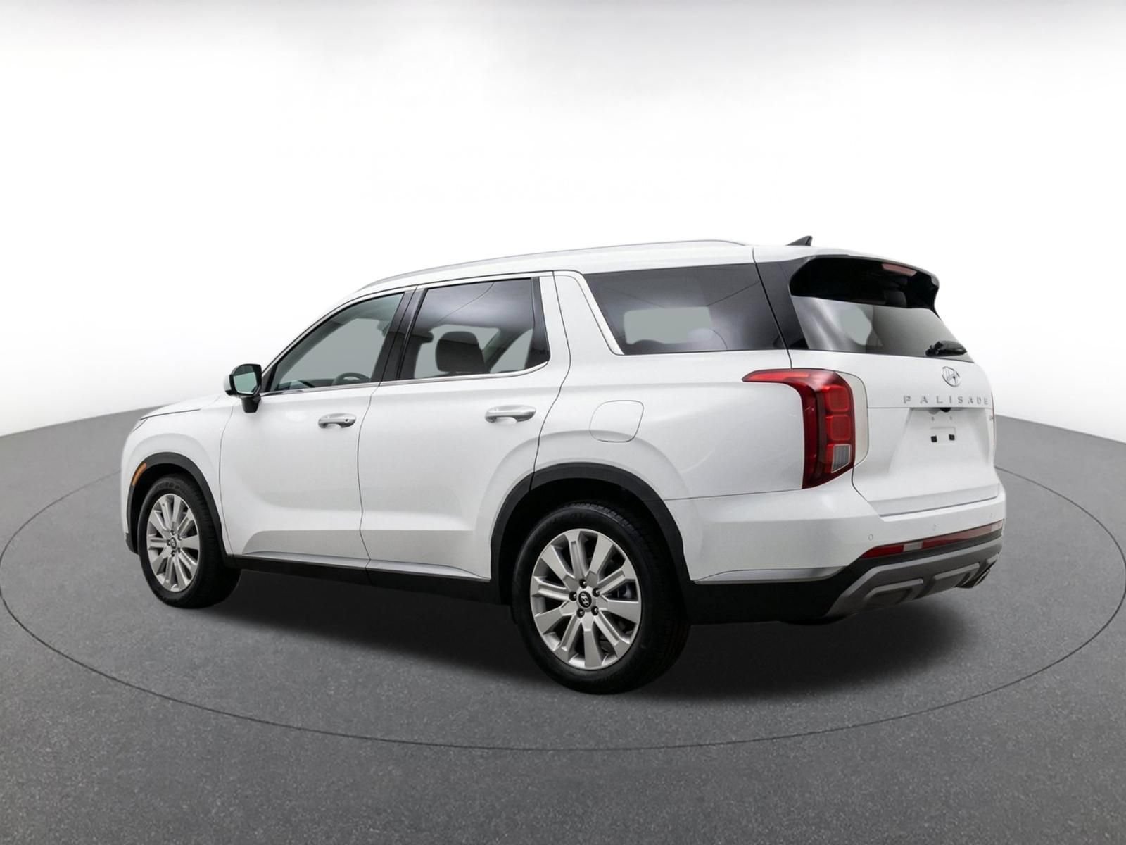 Used 2025 Hyundai Palisade SEL FWD image 6